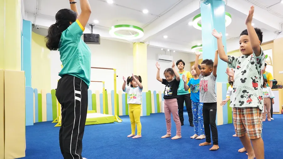Anak belajar di Rumah Key Montessori